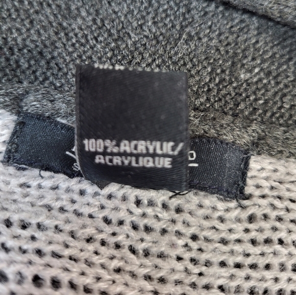 Revamped Sweater Knits Patterned Caridgan - Picture 5 of 6